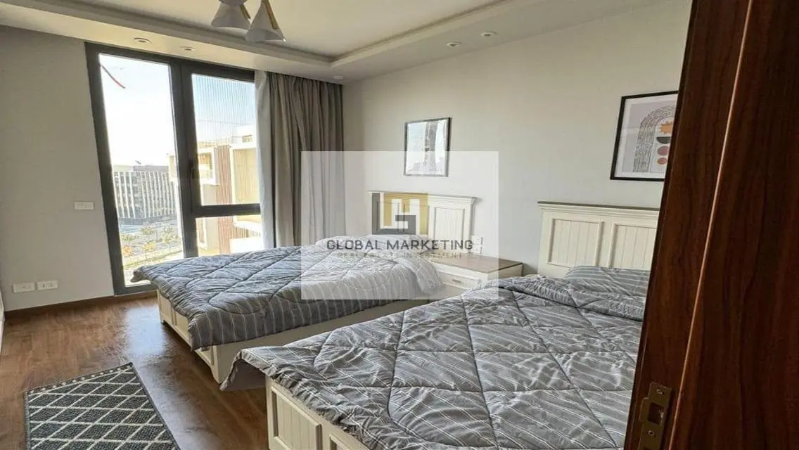 Modern furnished apartment for rent in Eastown