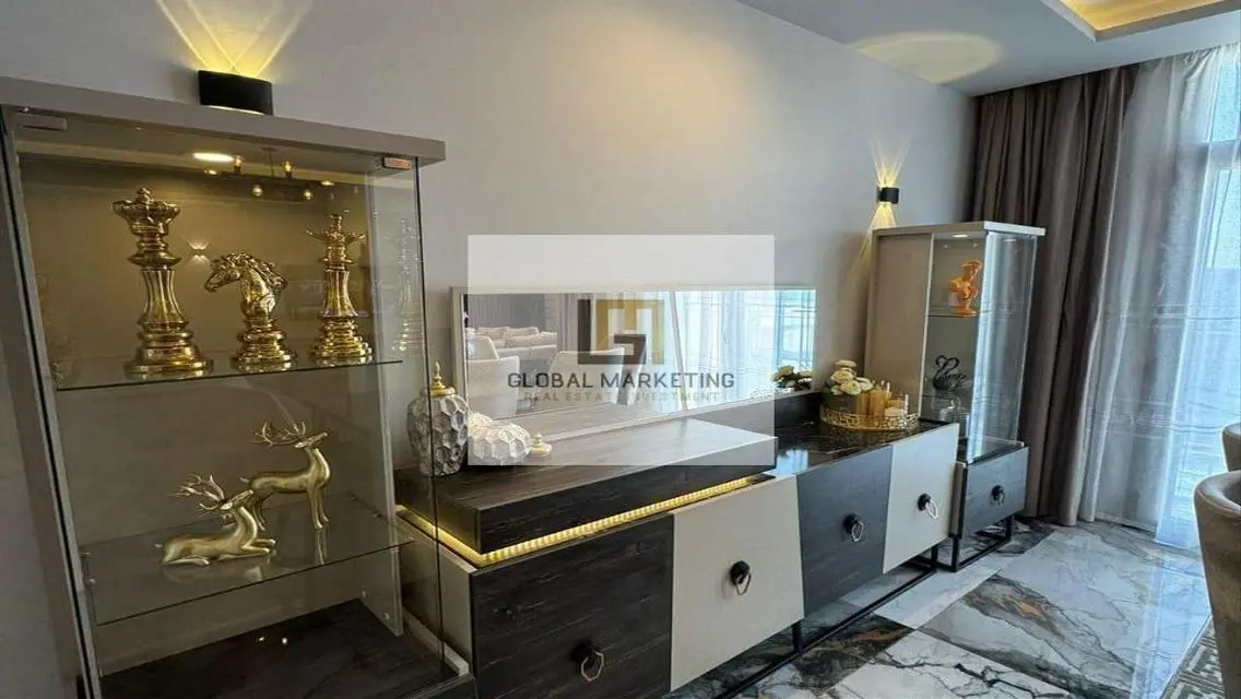 Modern furnished apartment for rent in Eastown