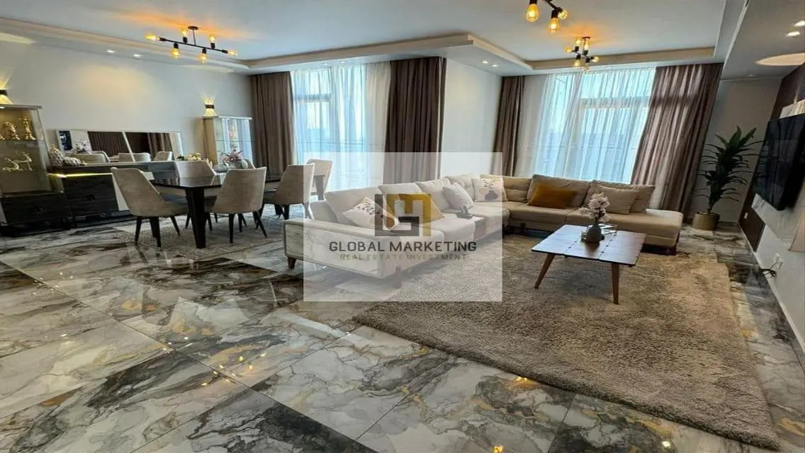 Modern furnished apartment for rent in Eastown
