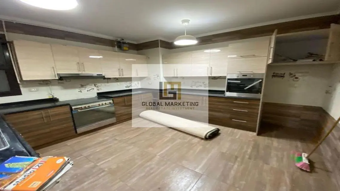 Semi furnished apartment for rent in Eastown