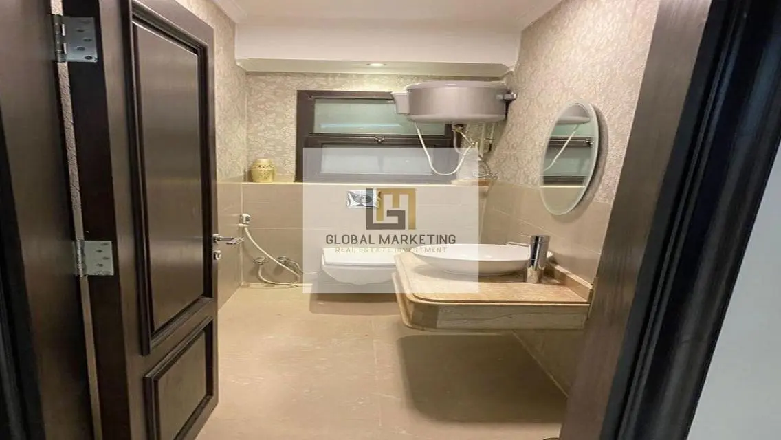 Semi furnished apartment for rent in Eastown