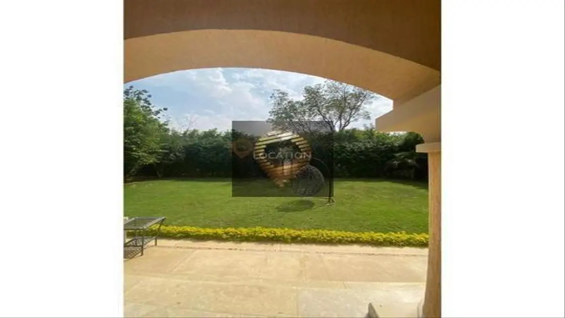 Luxury standalone villa 330m with A/Cs ,Kitchen