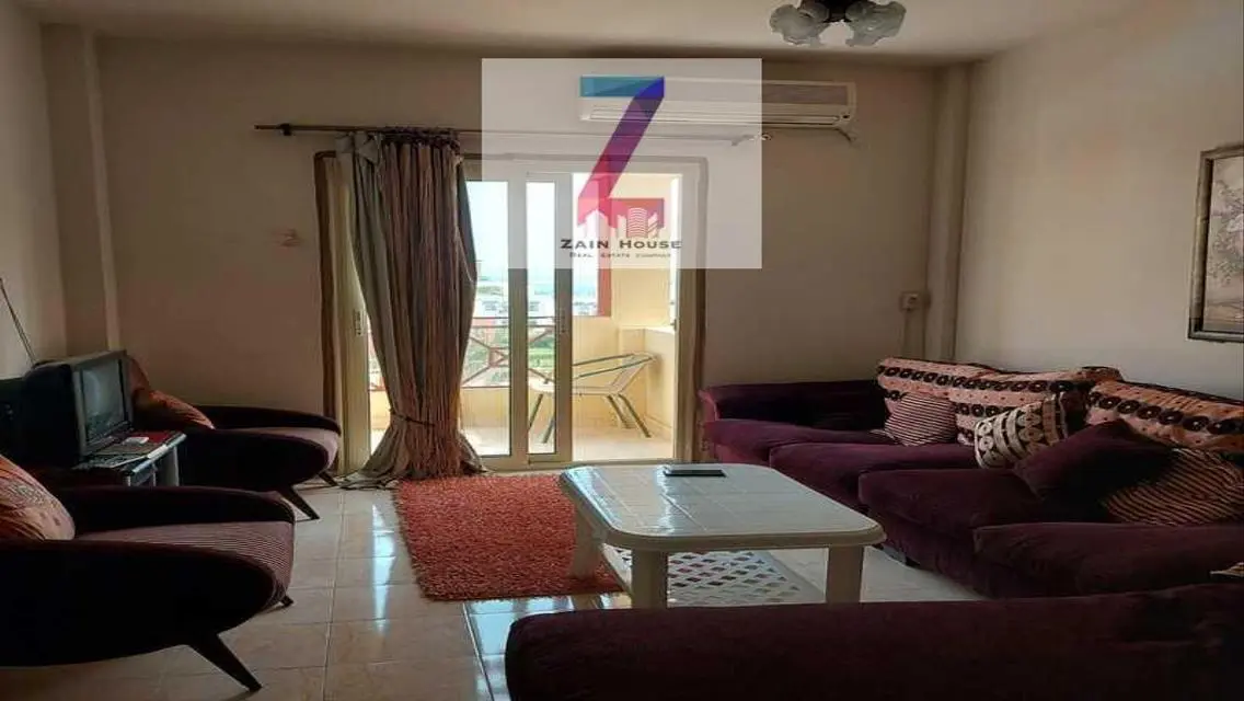 Furnished penthouse with sea view