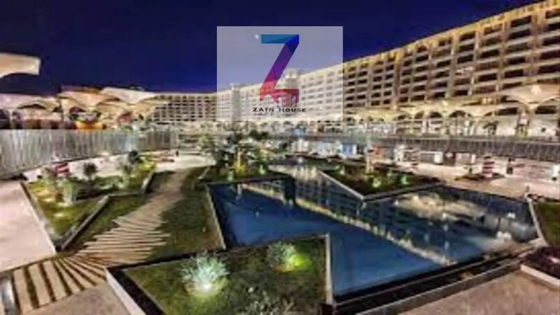 Duplex New Cairo Porto hotel finishing front of USA