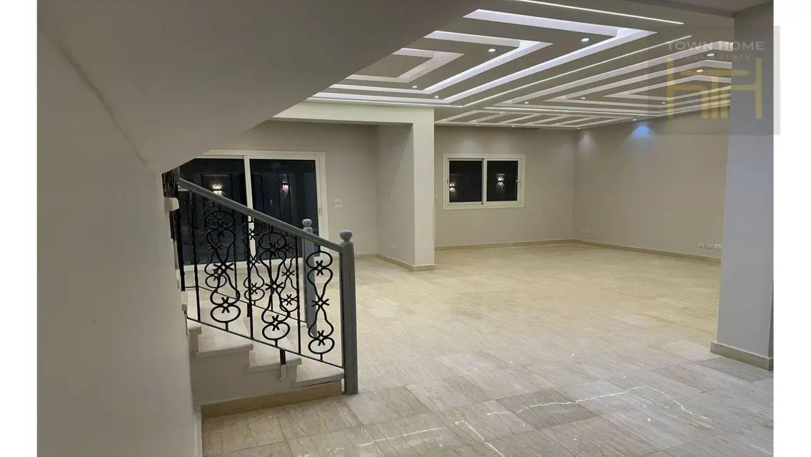 villa for rent in Al Rehab next to services