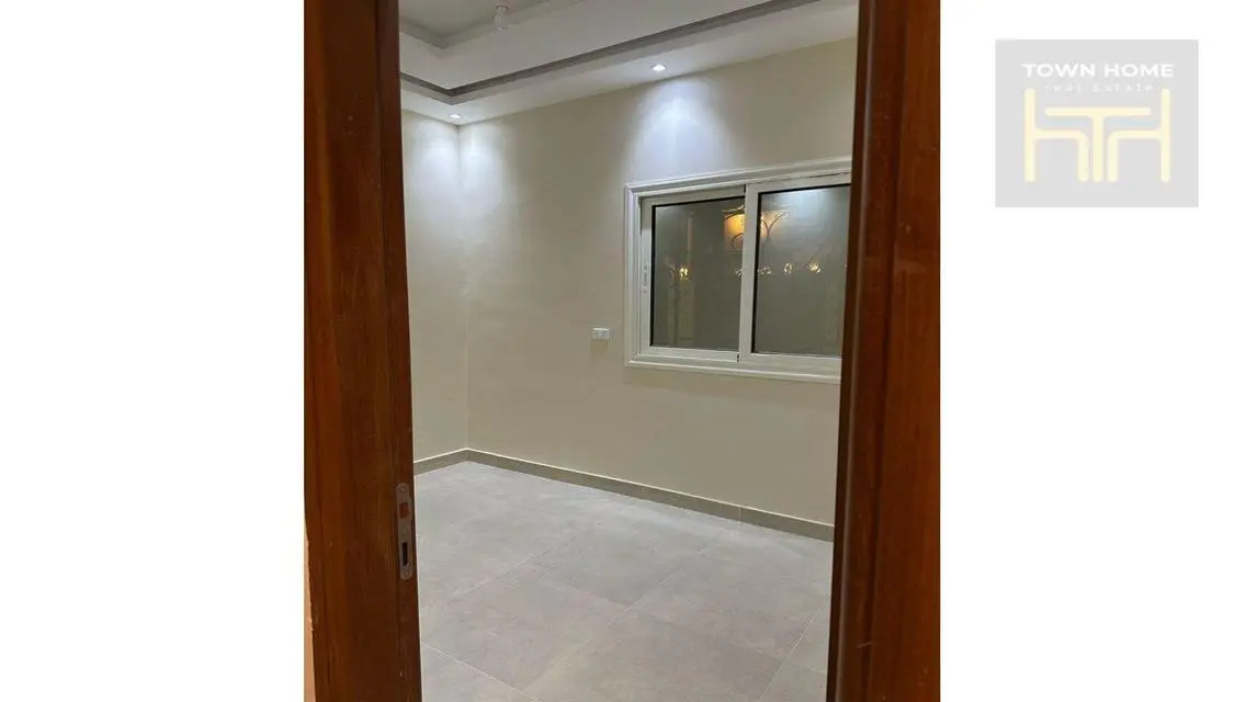 villa for rent in Al Rehab next to services