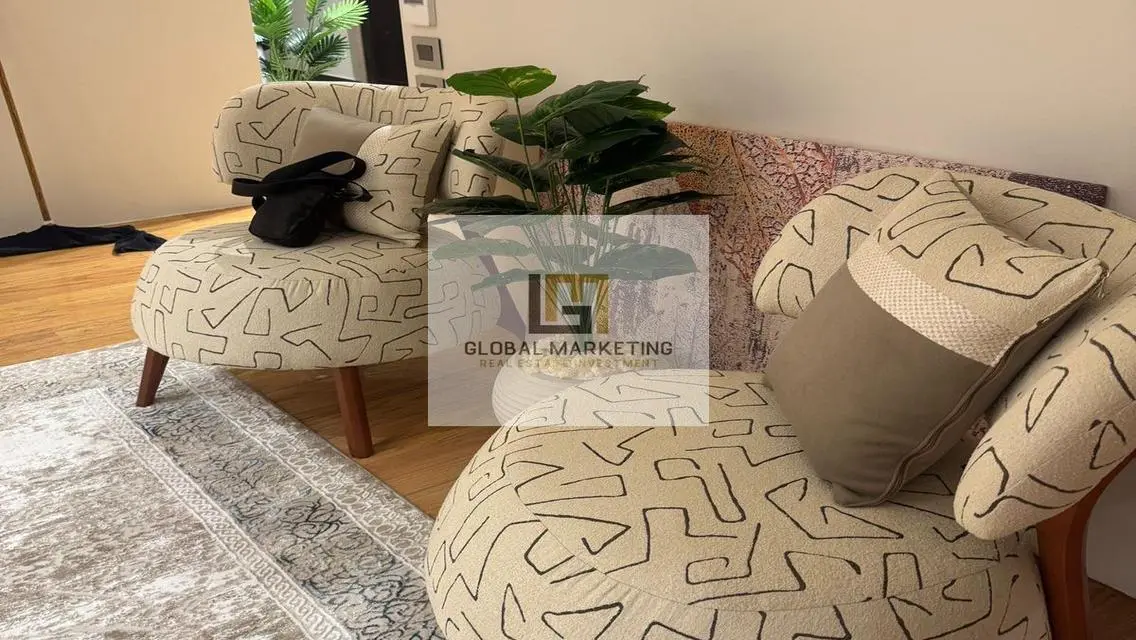 Modern- furnished apartment for rent in Eastown