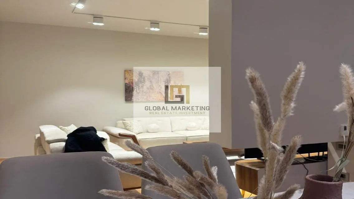 Modern- furnished apartment for rent in Eastown
