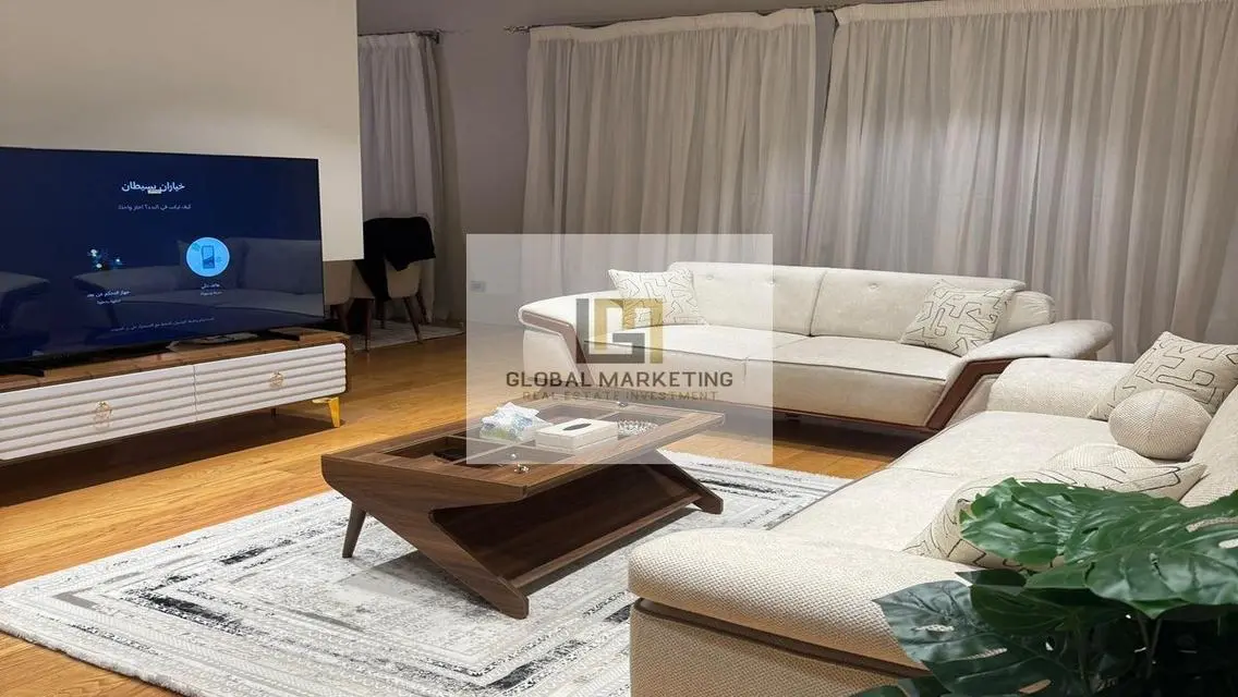 Modern- furnished apartment for rent in Eastown