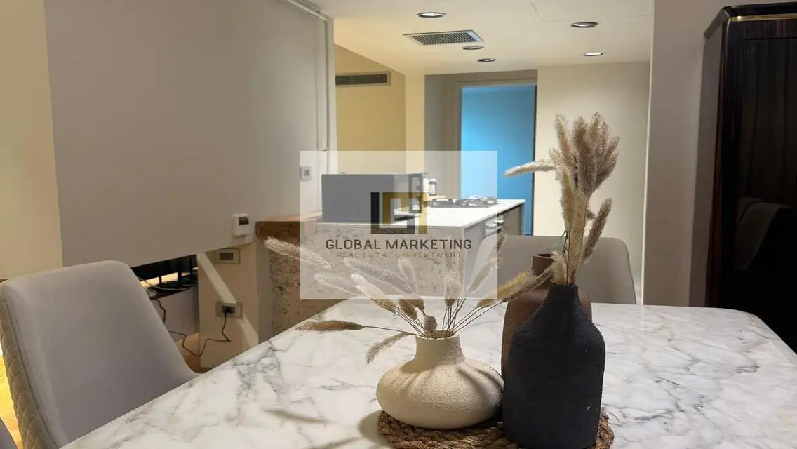 Modern- furnished apartment for rent in Eastown
