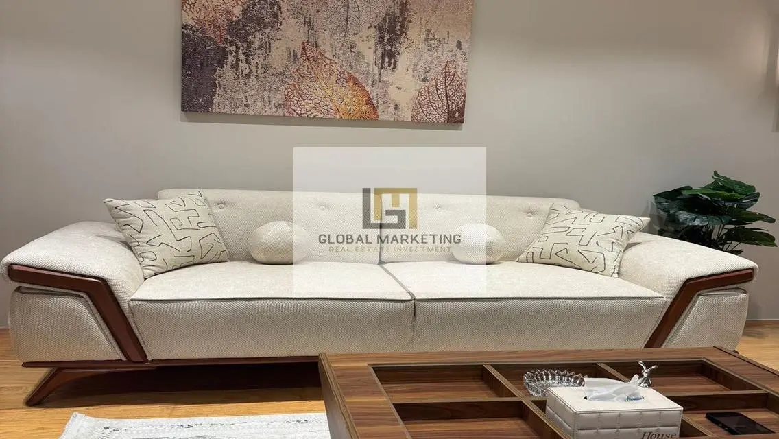 Modern- furnished apartment for rent in Eastown