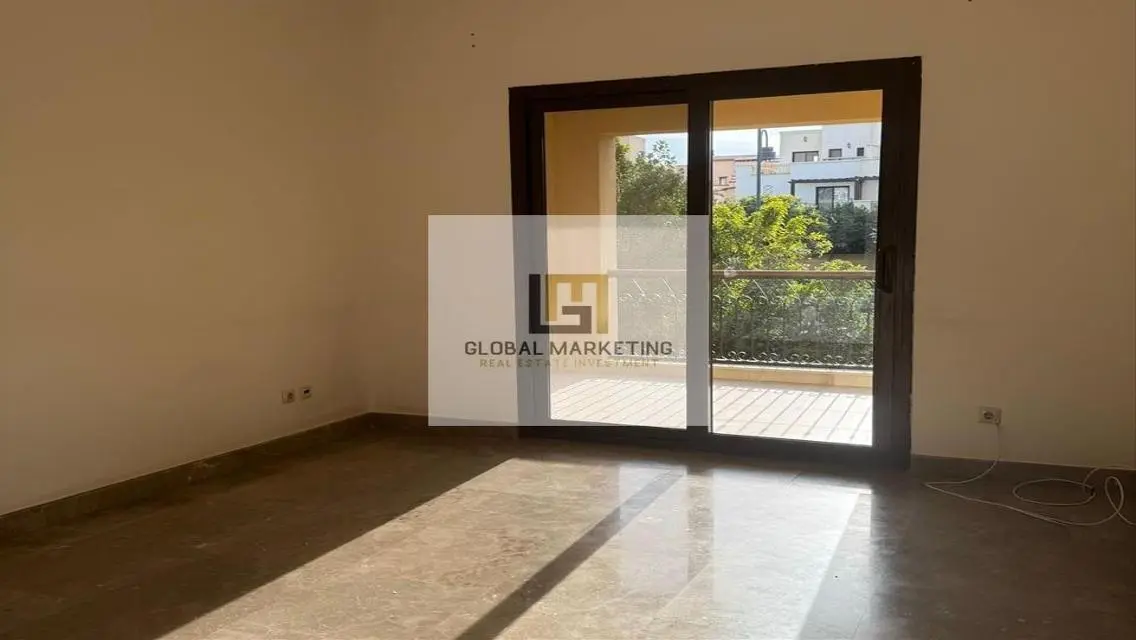 Independent villa with a nice garden in mivida