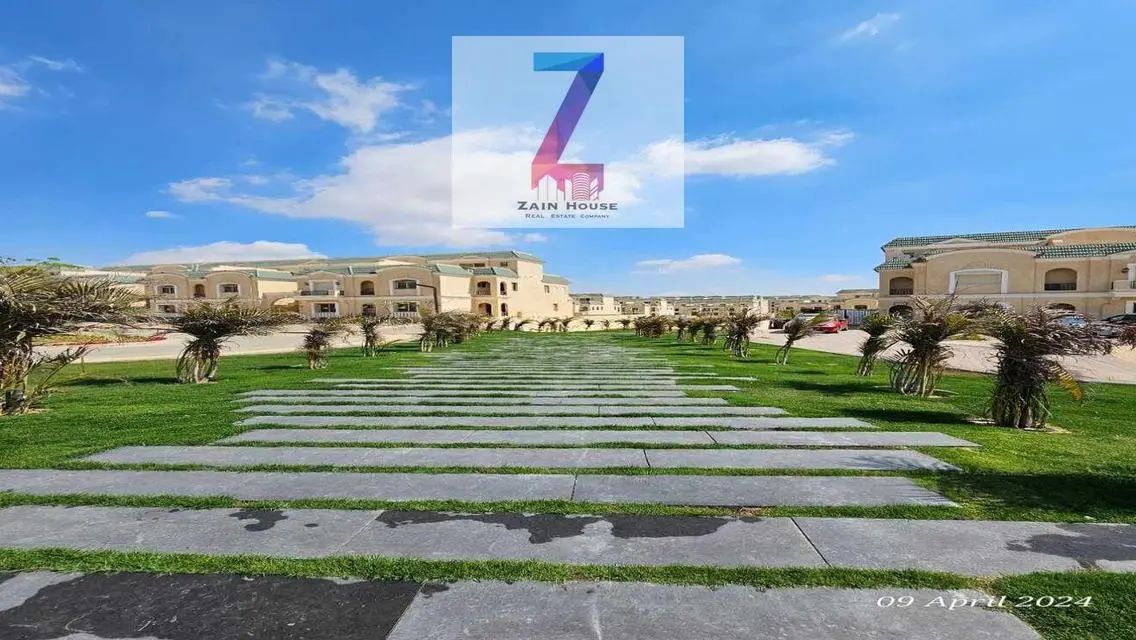 تاونهاوس للبيع بكومباوند لافينير مساحة 271 متر