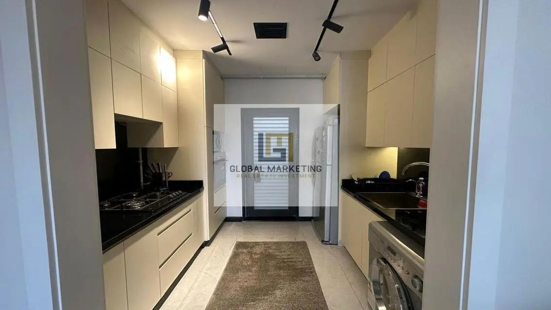 Furnished apartment for rent in Lake View