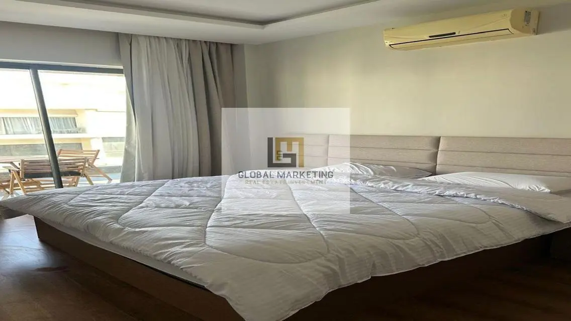 Furnished apartment for rent in Lake View