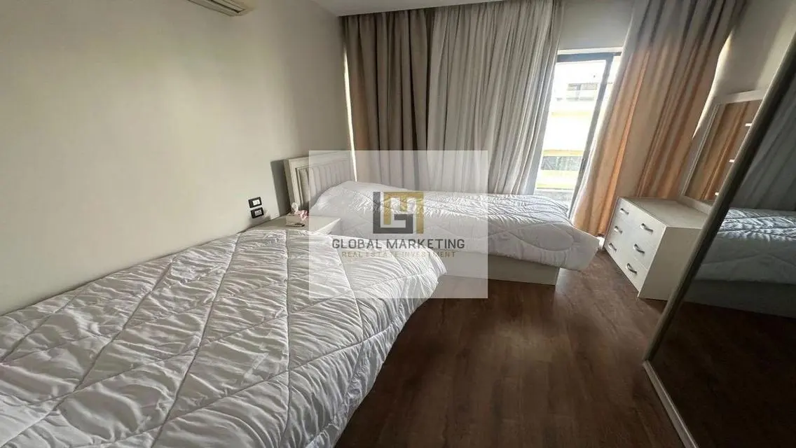 Furnished apartment for rent in Lake View