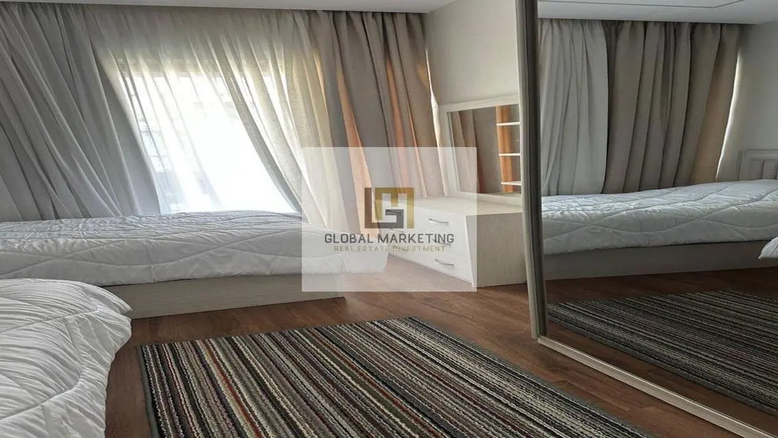 Furnished apartment for rent in Lake View