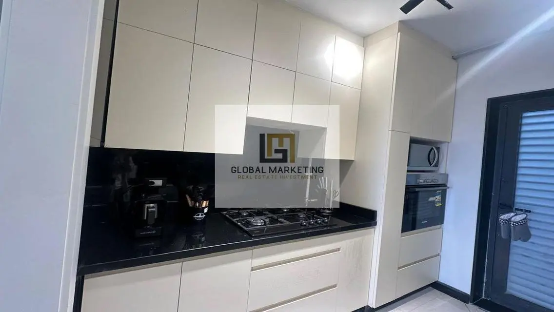 Furnished apartment for rent in Lake View