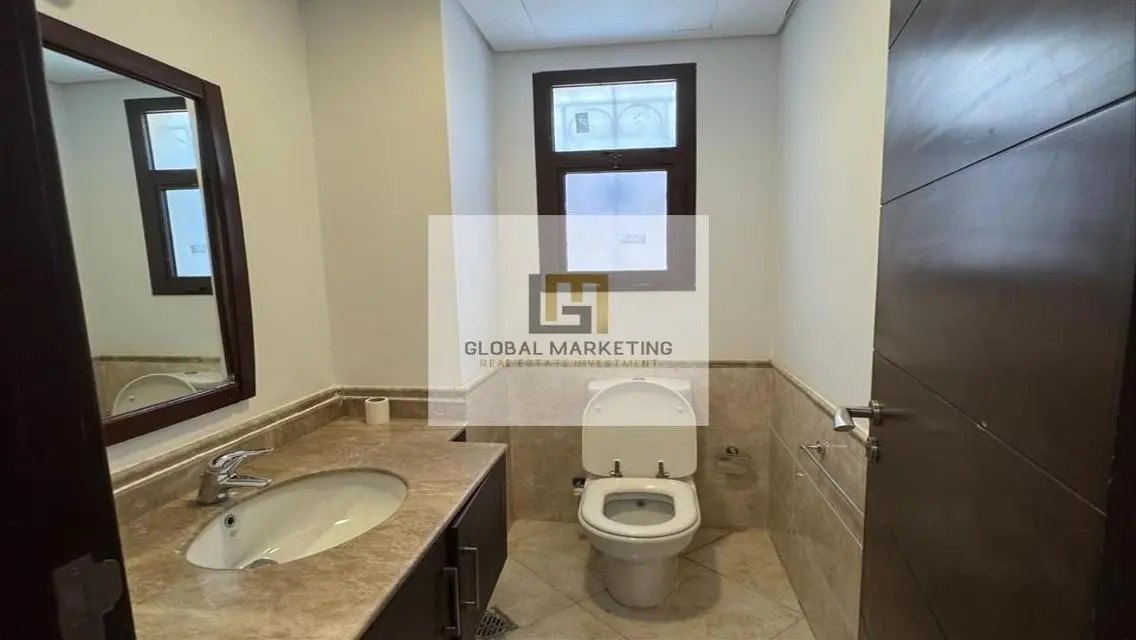 Independent villa with a nice garden in mivida