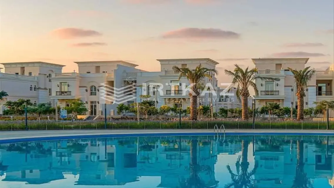 Luxury Apartment with Lake View for Sale