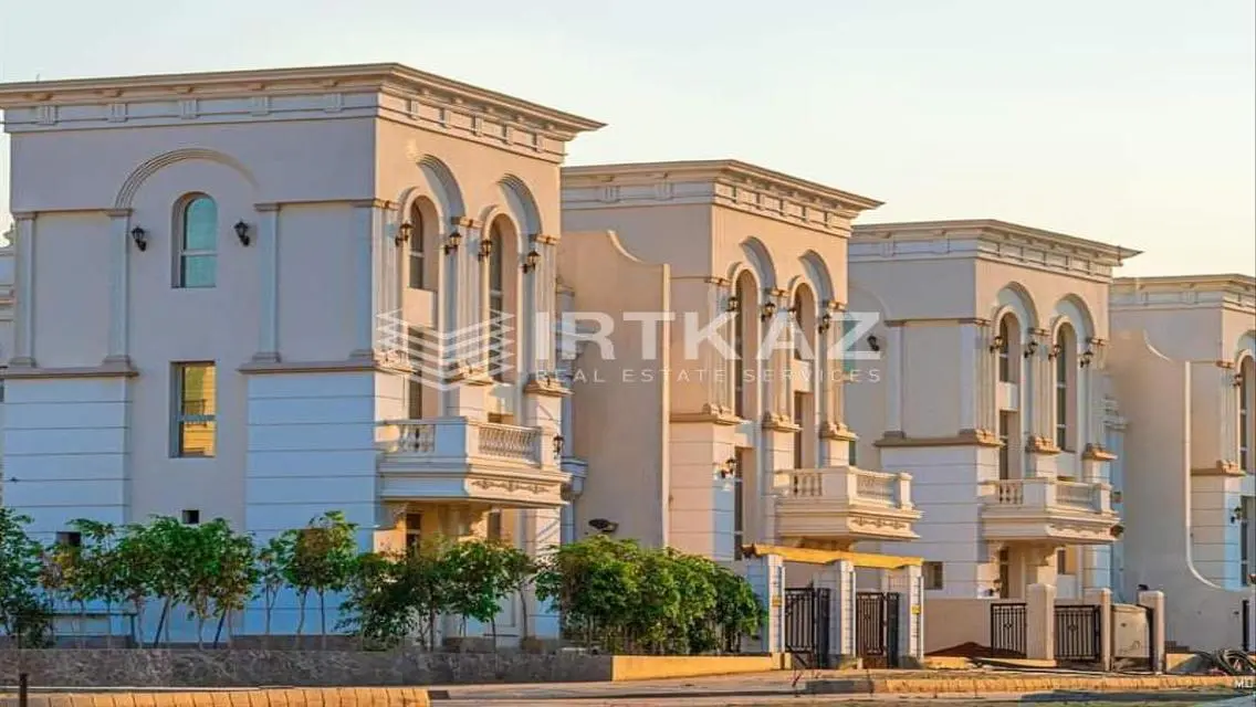 Luxury Apartment with Lake View for Sale