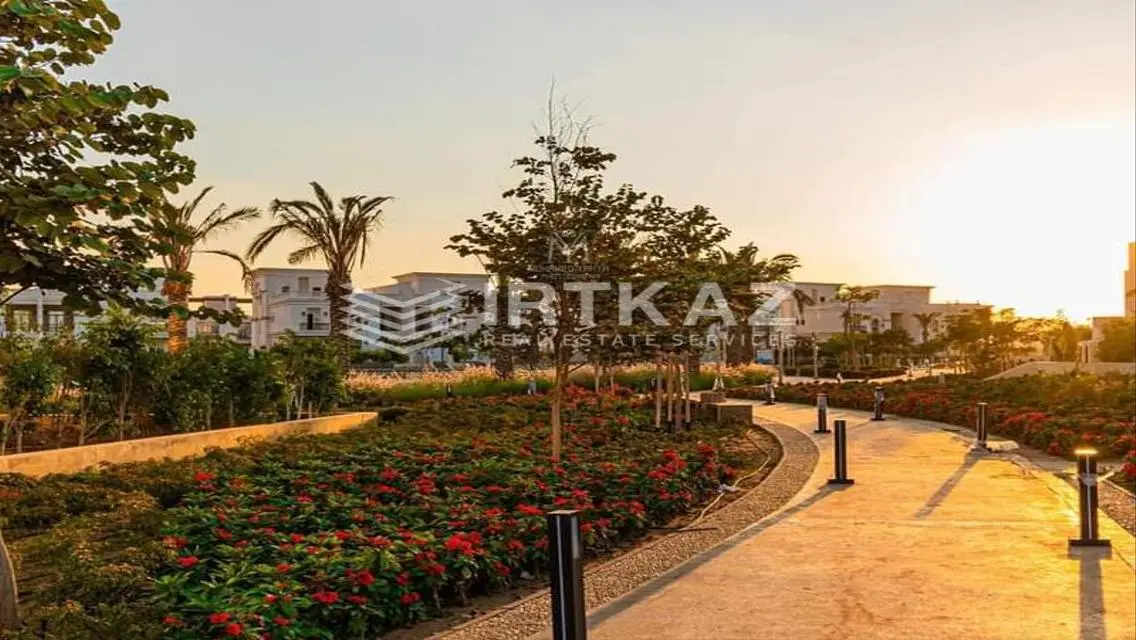 Luxury Apartment with Lake View for Sale