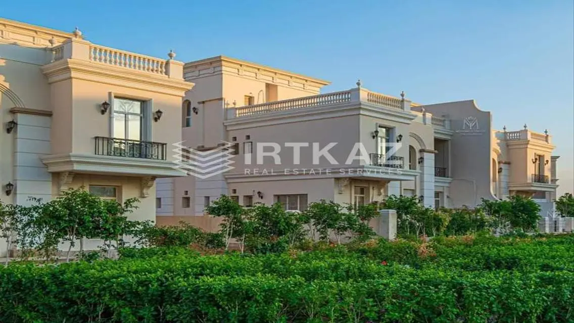 Luxury Apartment with Lake View for Sale