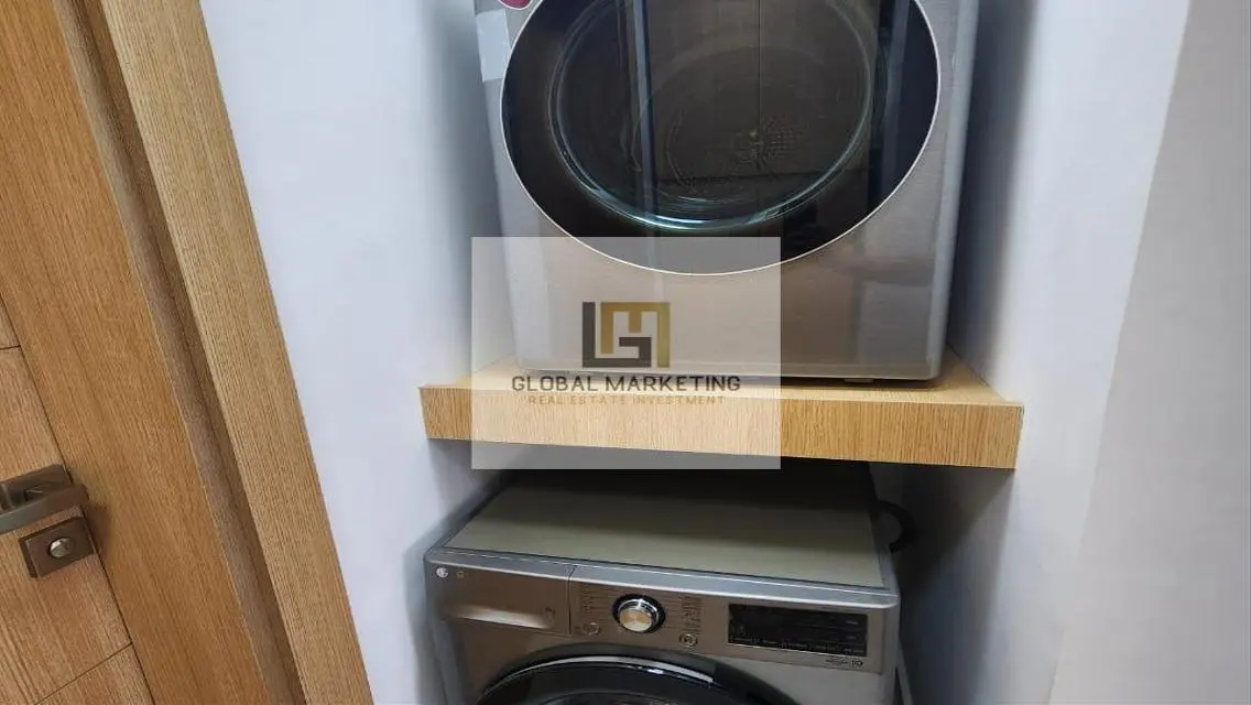 High-end furnished apartment for rent in Eastown
