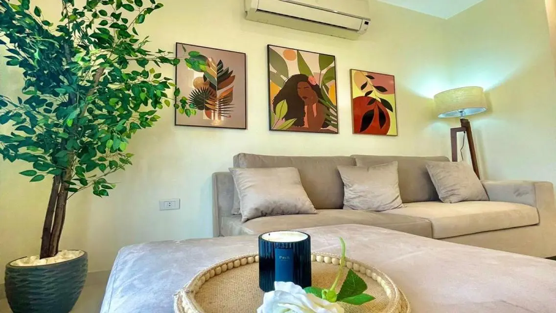 Super Lux Duplex Furnished for Rent in Eastown