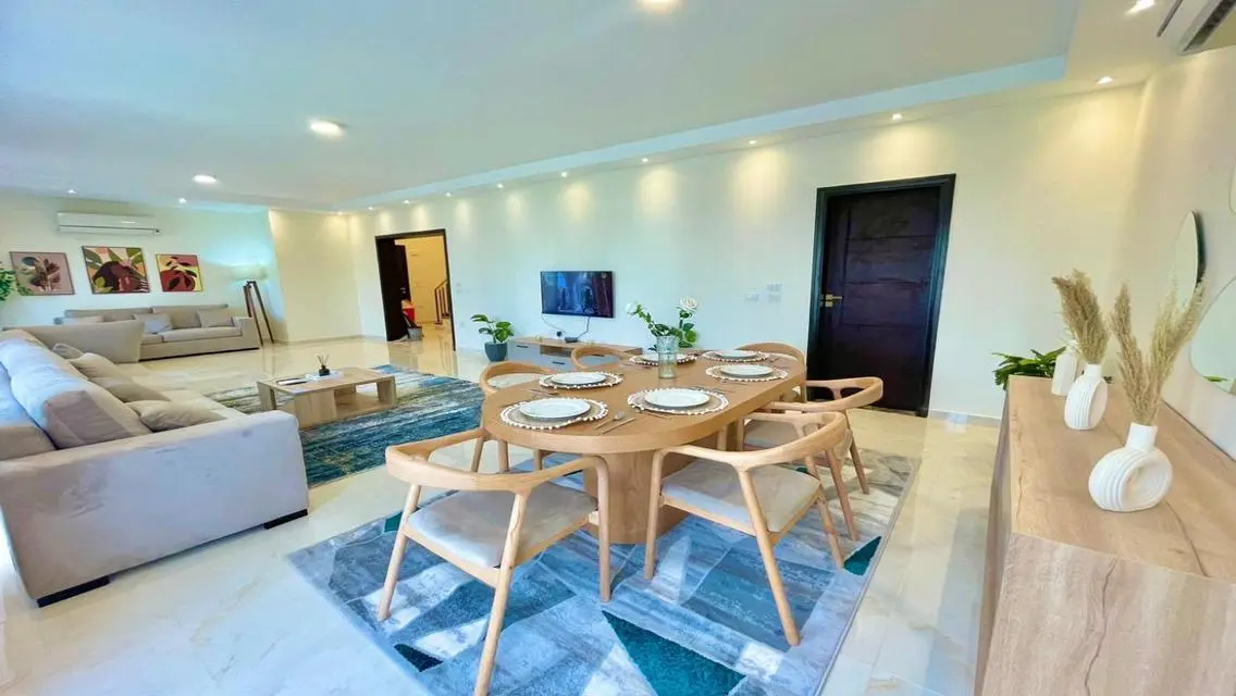 Super Lux Duplex Furnished for Rent in Eastown