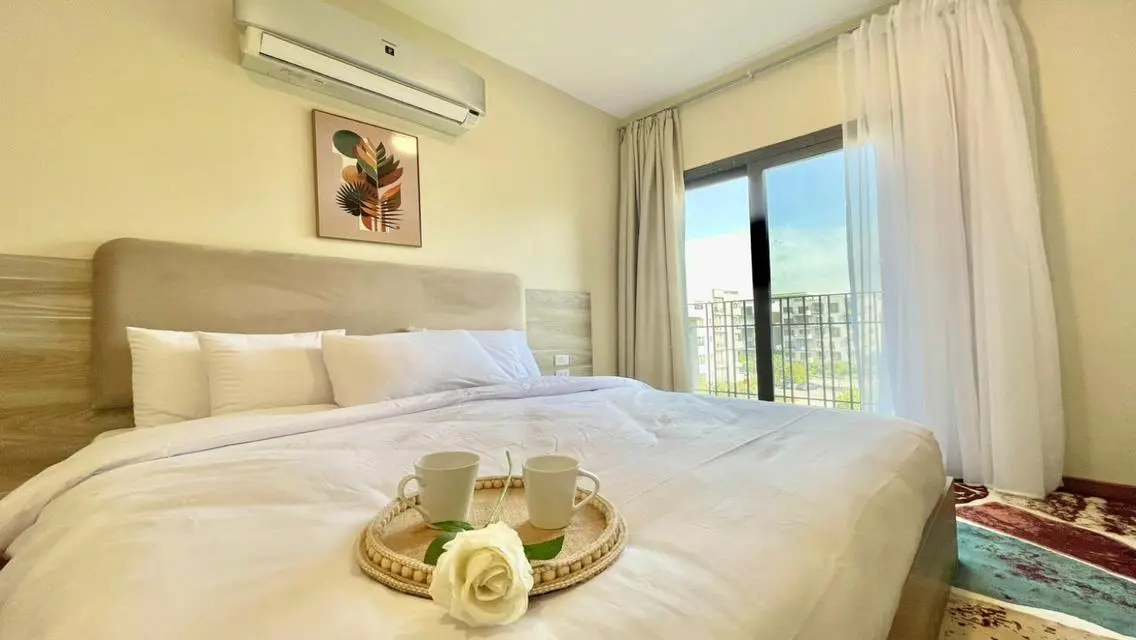 Super Lux Duplex Furnished for Rent in Eastown