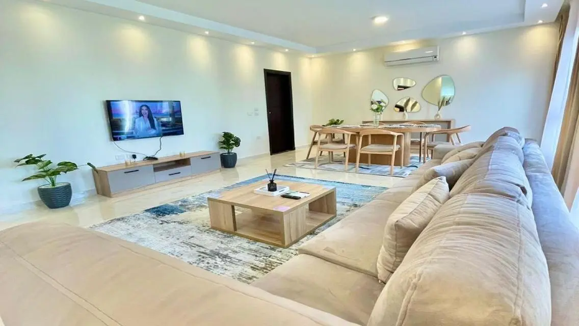Super Lux Duplex Furnished for Rent in Eastown