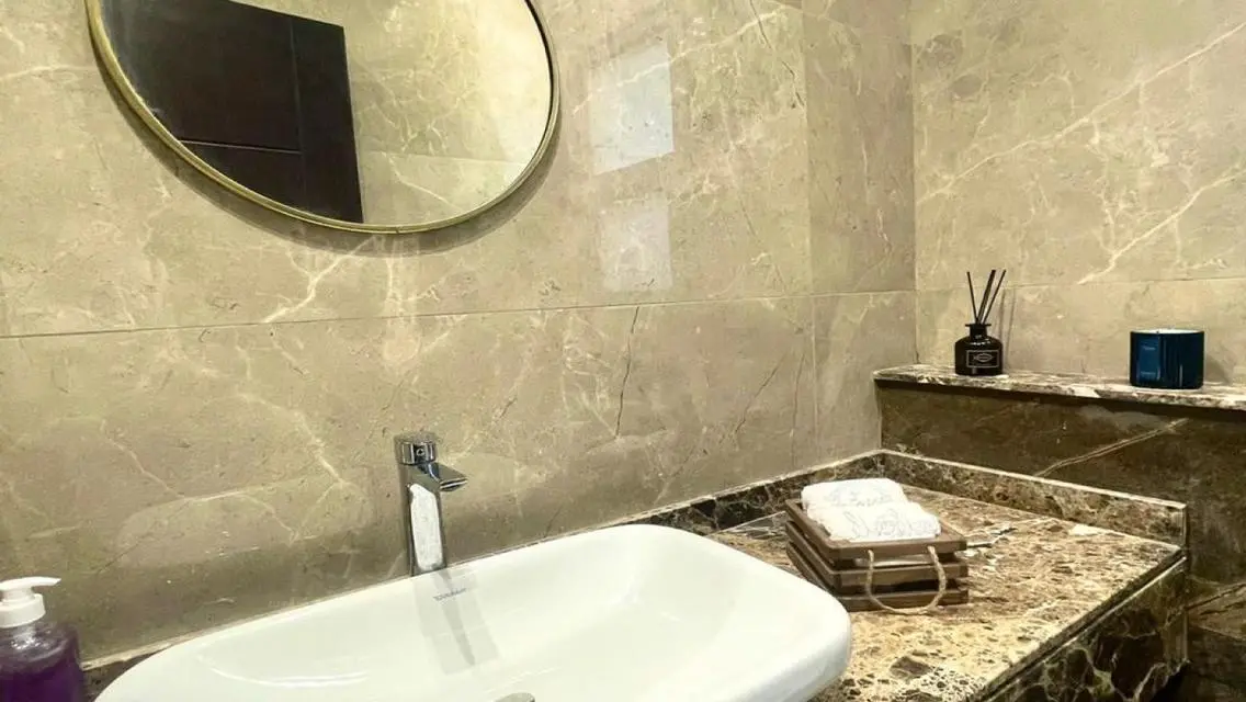 Super Lux Duplex Furnished for Rent in Eastown