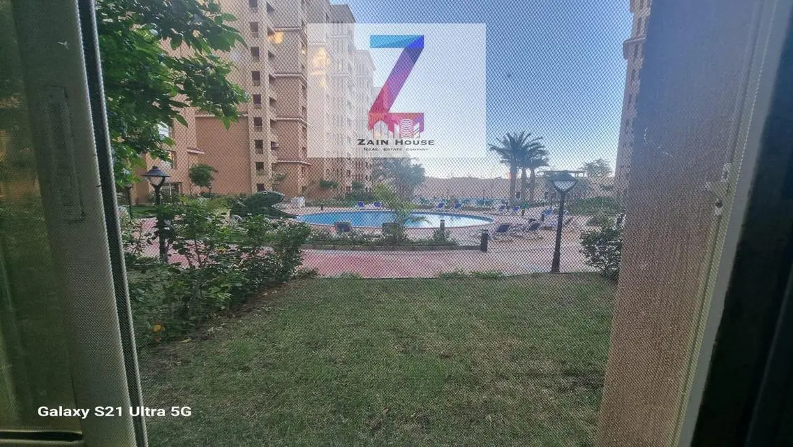 للبيع شاليه ارضي بجاردن فيو حمام سباحه