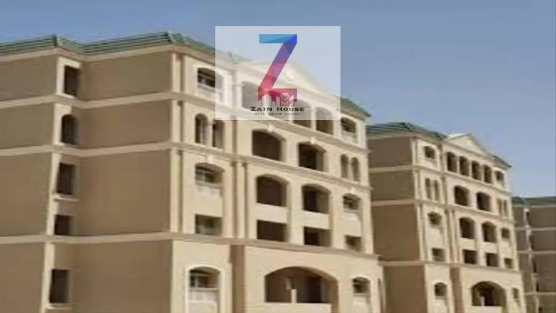 دوبلكس ارضي واول بجنينه خاصه كمبوند لافينير ٢٤٥ مت