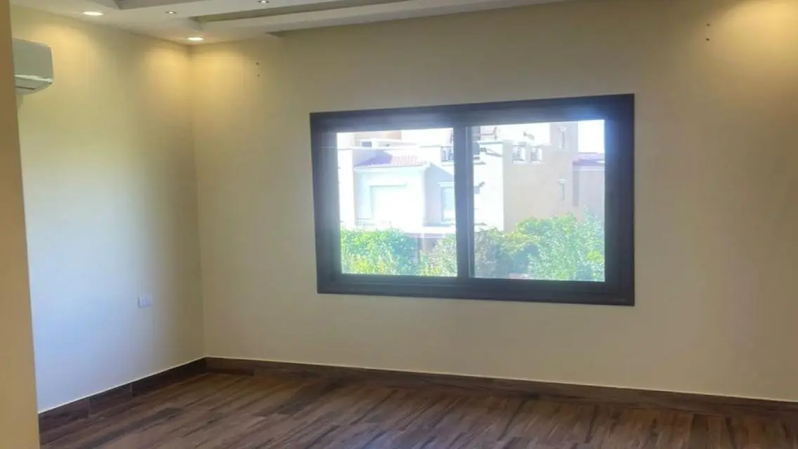 Twin house with acs for rent in Mivida Compound