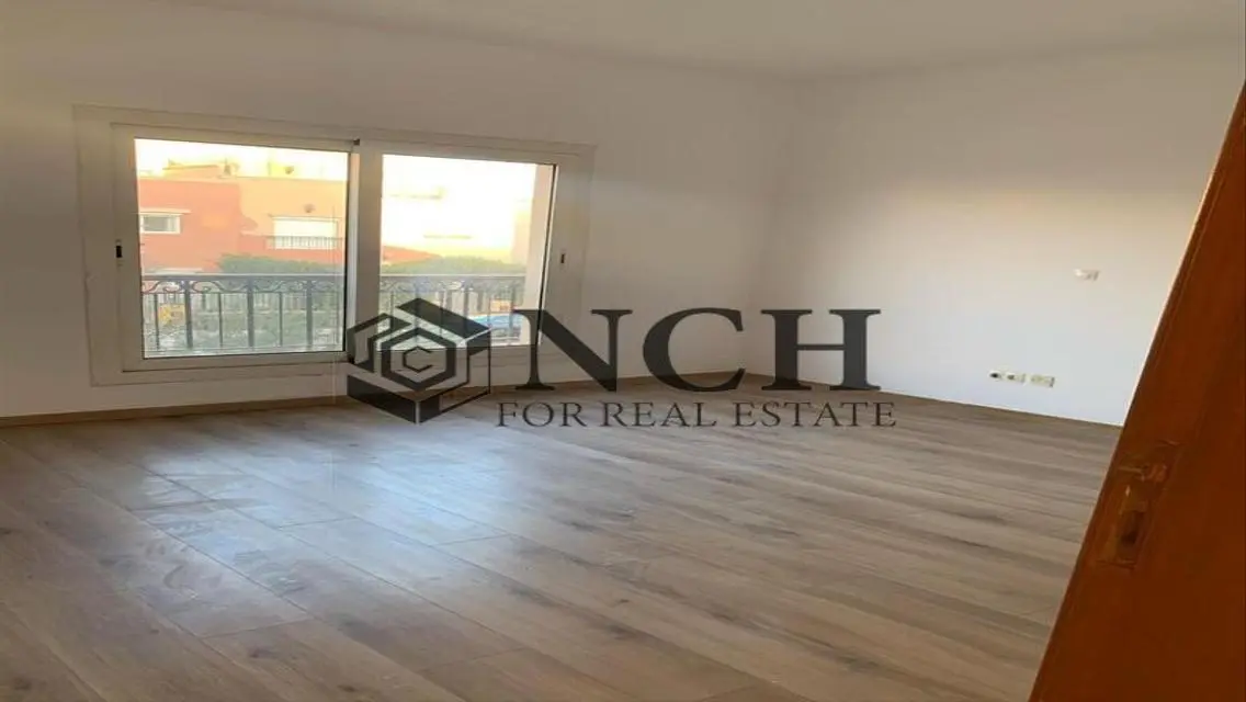 LUXURIOUS TWINHOUSE 315M FOR RENT, KITCHEN AND ACS