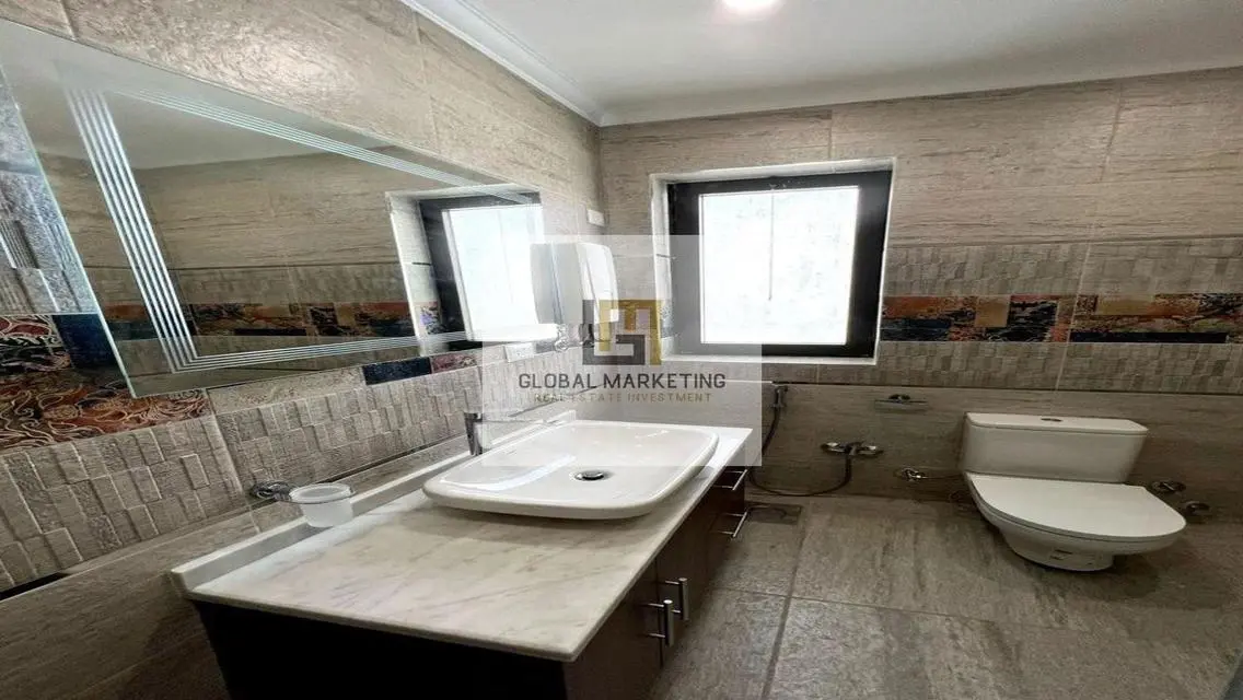 Modern furnished apartment for rent in Lake View