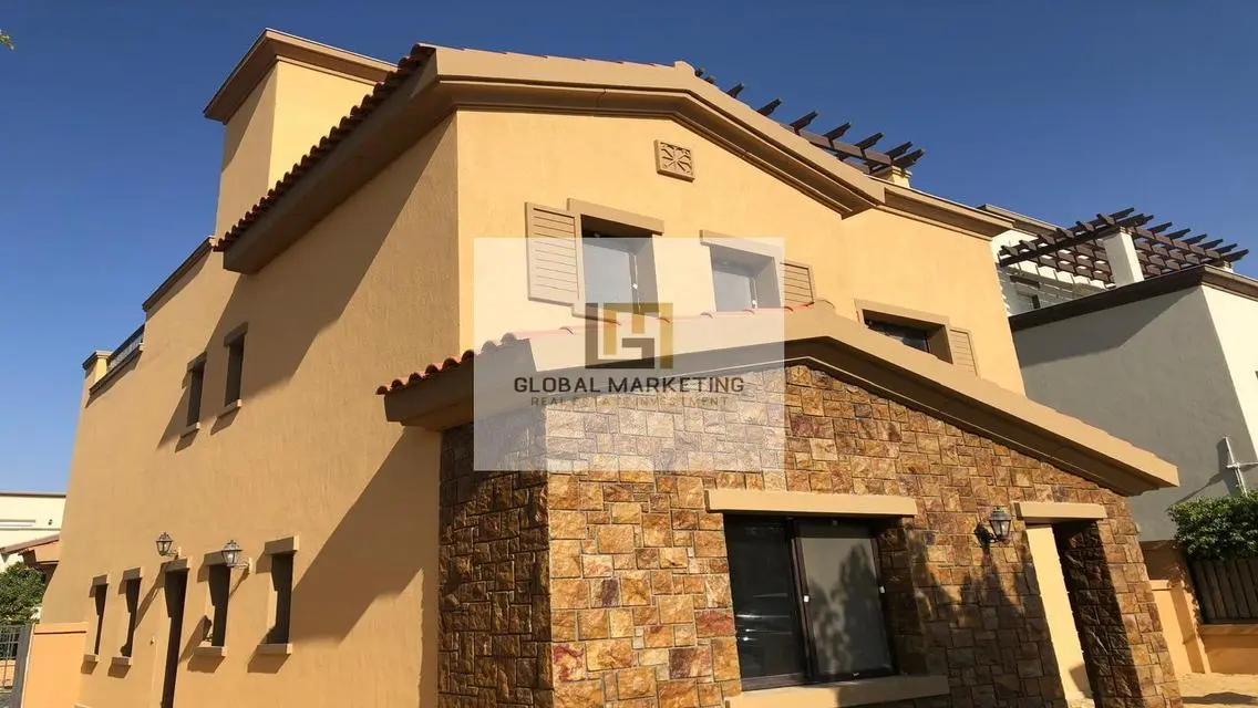 Independent villa for rent in Mivida Emaar