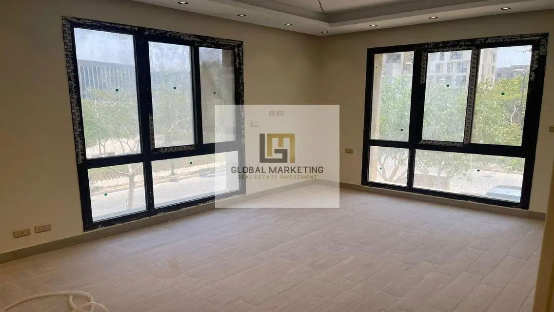 دوبلكس بجاردن للايجار مطبخ وتكييفات كمبوند ايستاون