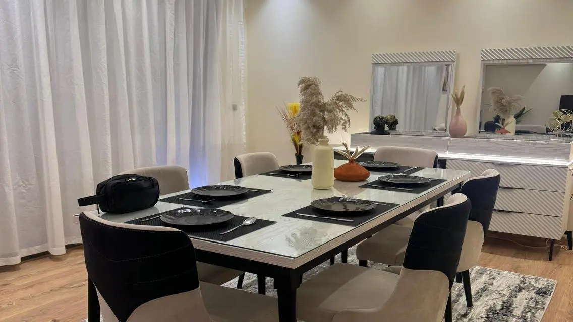 Super Lux Furnished Apartment for Rent in Eastown
