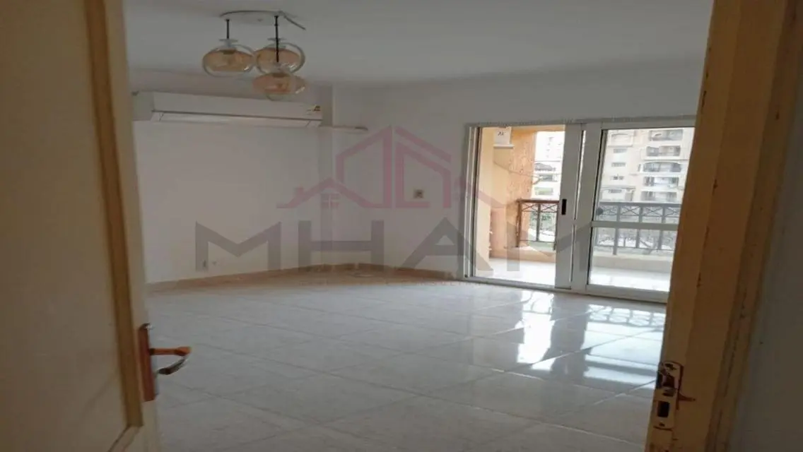 Apartment for rent in Madinaty B1 open view-deluxe
