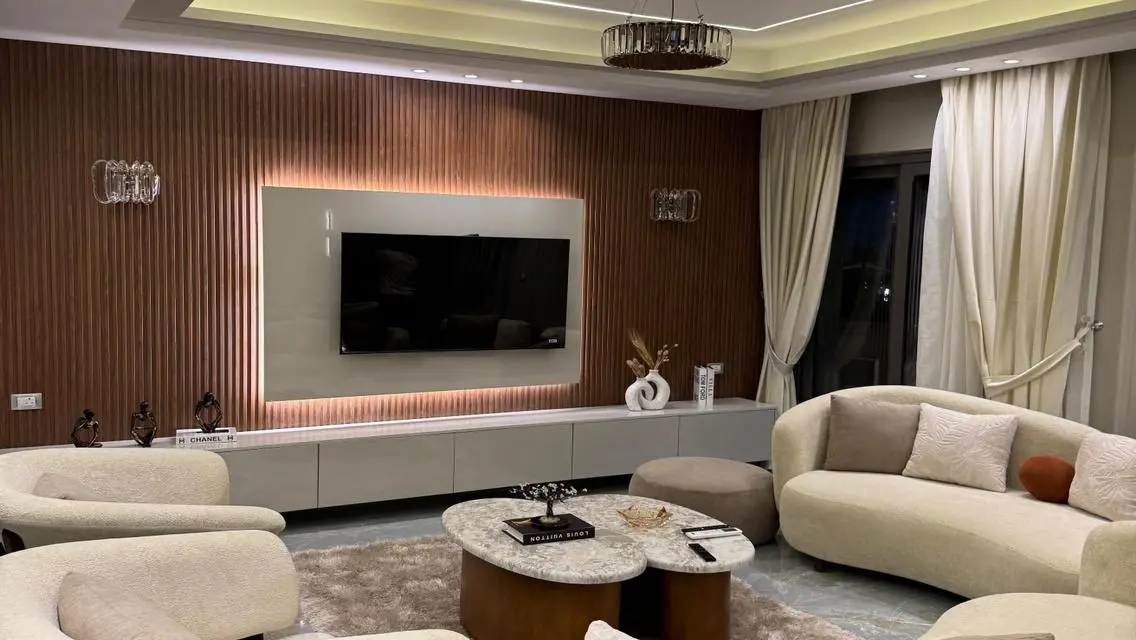 Super Lux Furnished Apartment for Rent in Eastown
