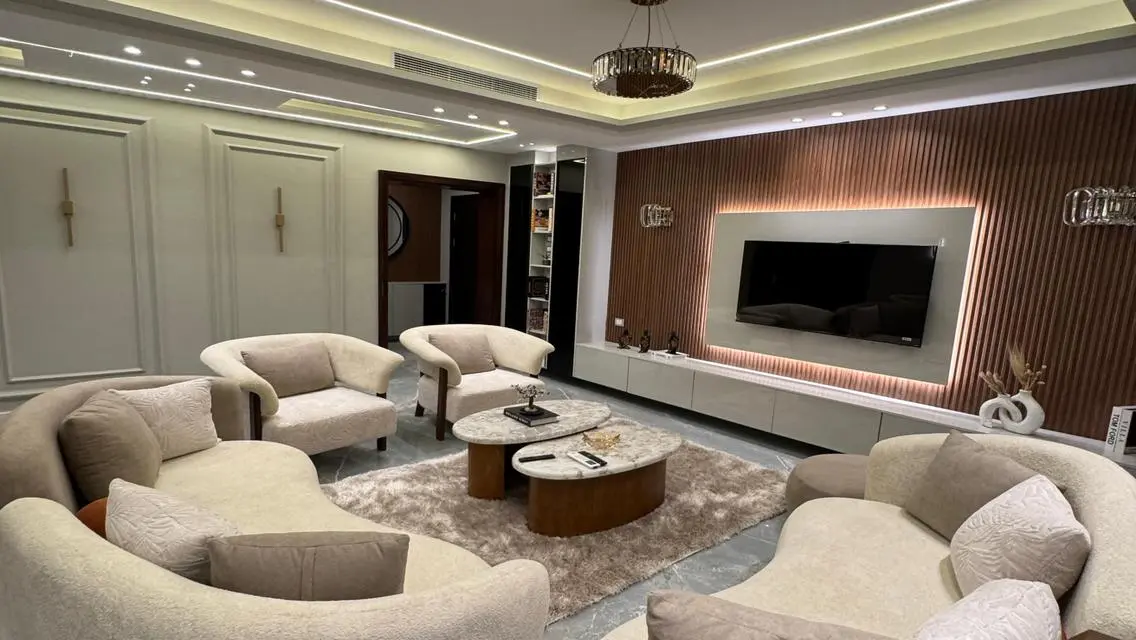 Super Lux Furnished Apartment for Rent in Eastown