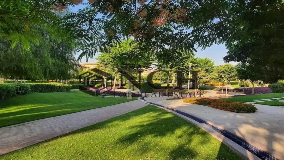 Duplex 234 SQM-View WIDE Garden -Sale- Hyde Park