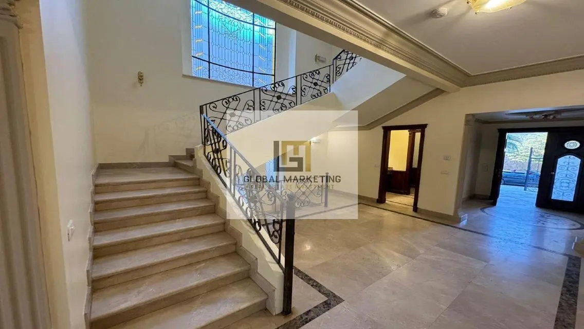 Semi-furnished villa for rent in Arabella Compound