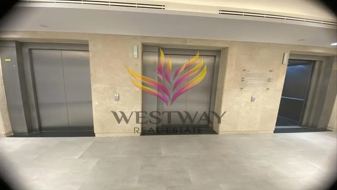 عياده للإيجار في سوديك متشطبه بالتكيفات - غرفه
