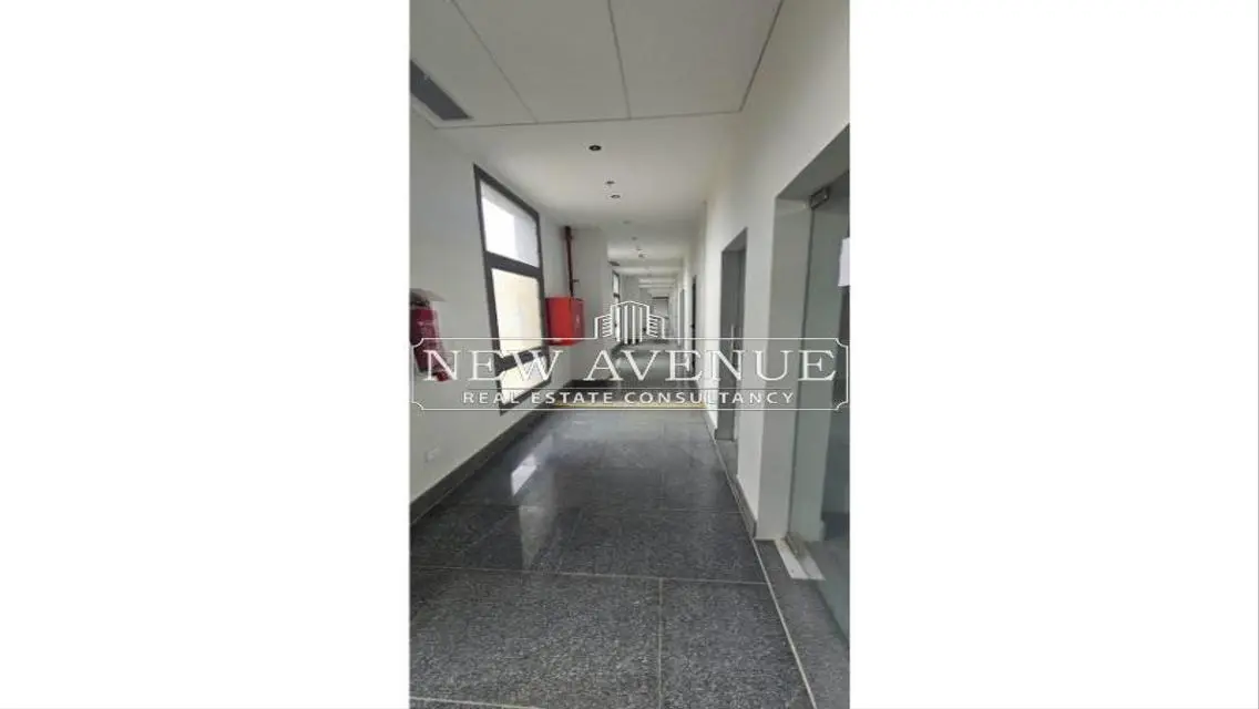 Ready to move office 47m 1st floor in Waterway