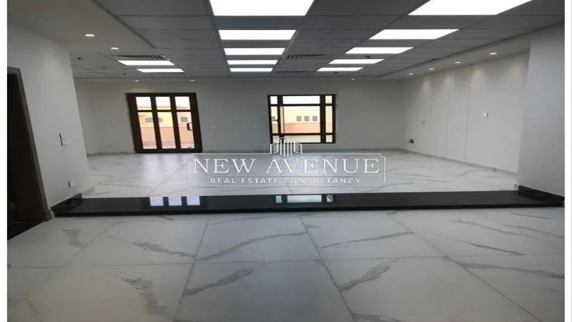 عيادة للايجار متشطبة بالكامل بالتكيفات في الرحاب