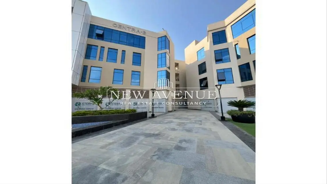 Commercial retail 38m at Eterna New Cairo for rent